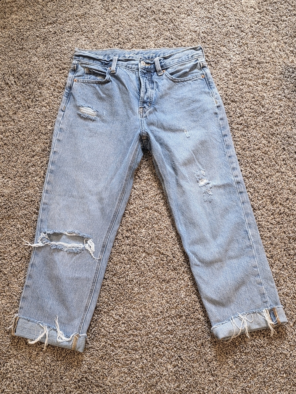 Old Navy Light Blue Distressed Slouchy Straight Crops Size 2
